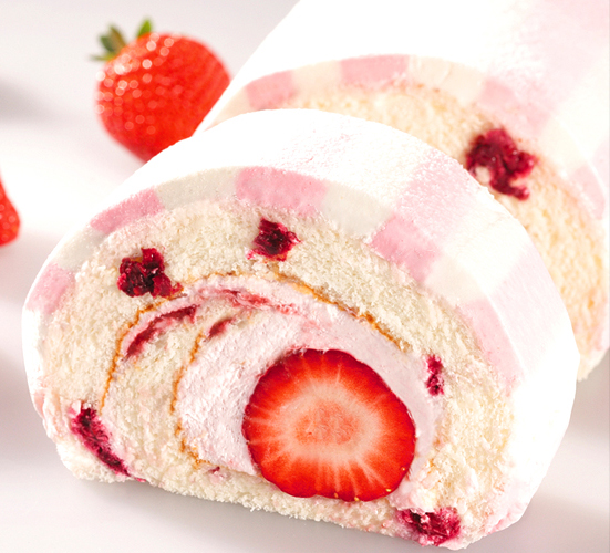 苺ロールケーキ